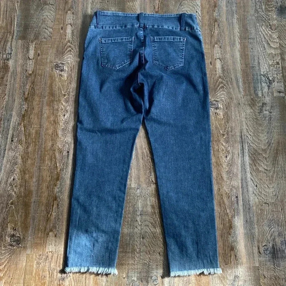 Lisette | Betty  Denim Jeans with Faux Pearl Bottoms - Picture 11 of 11